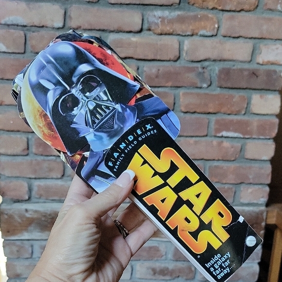 STAR WARS FANDEX FIELD GUIDE - Picture 1 of 7